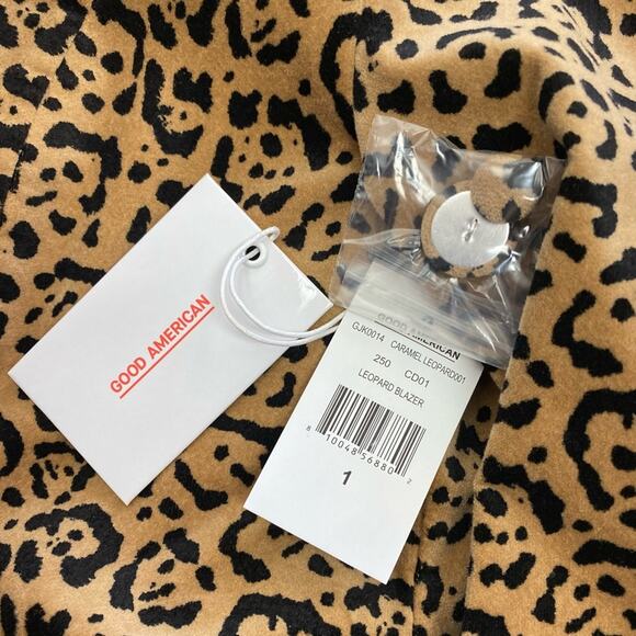 Good American Fit & Flatter Leopard Print Velveteen Blazer in Caramel Leopard, S - Picture 11 of 15